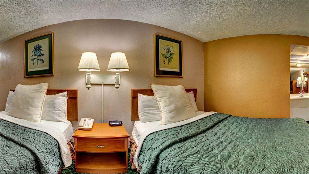 Econo Lodge Pooler - Savannah I-95 Extérieur photo