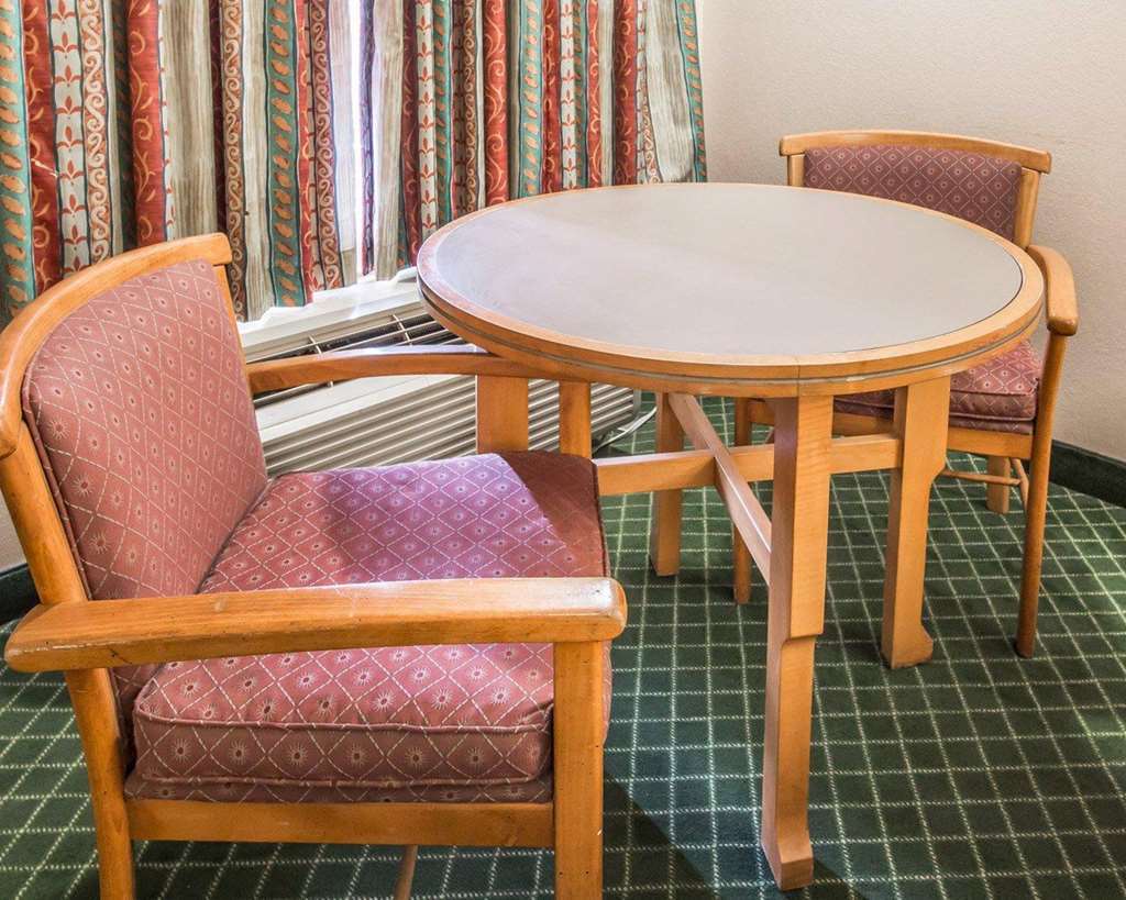 Econo Lodge Pooler - Savannah I-95 Intérieur photo