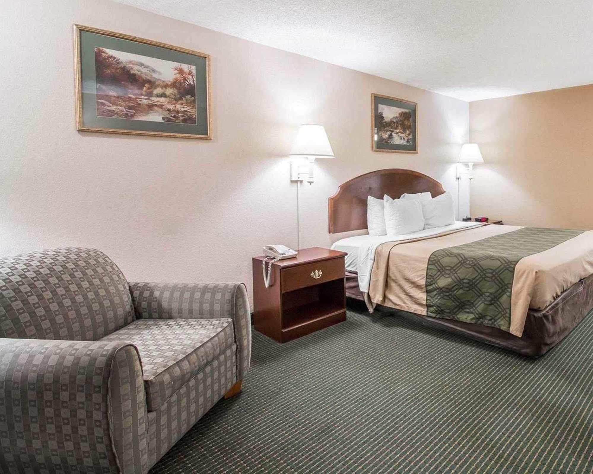 Econo Lodge Pooler - Savannah I-95 Extérieur photo