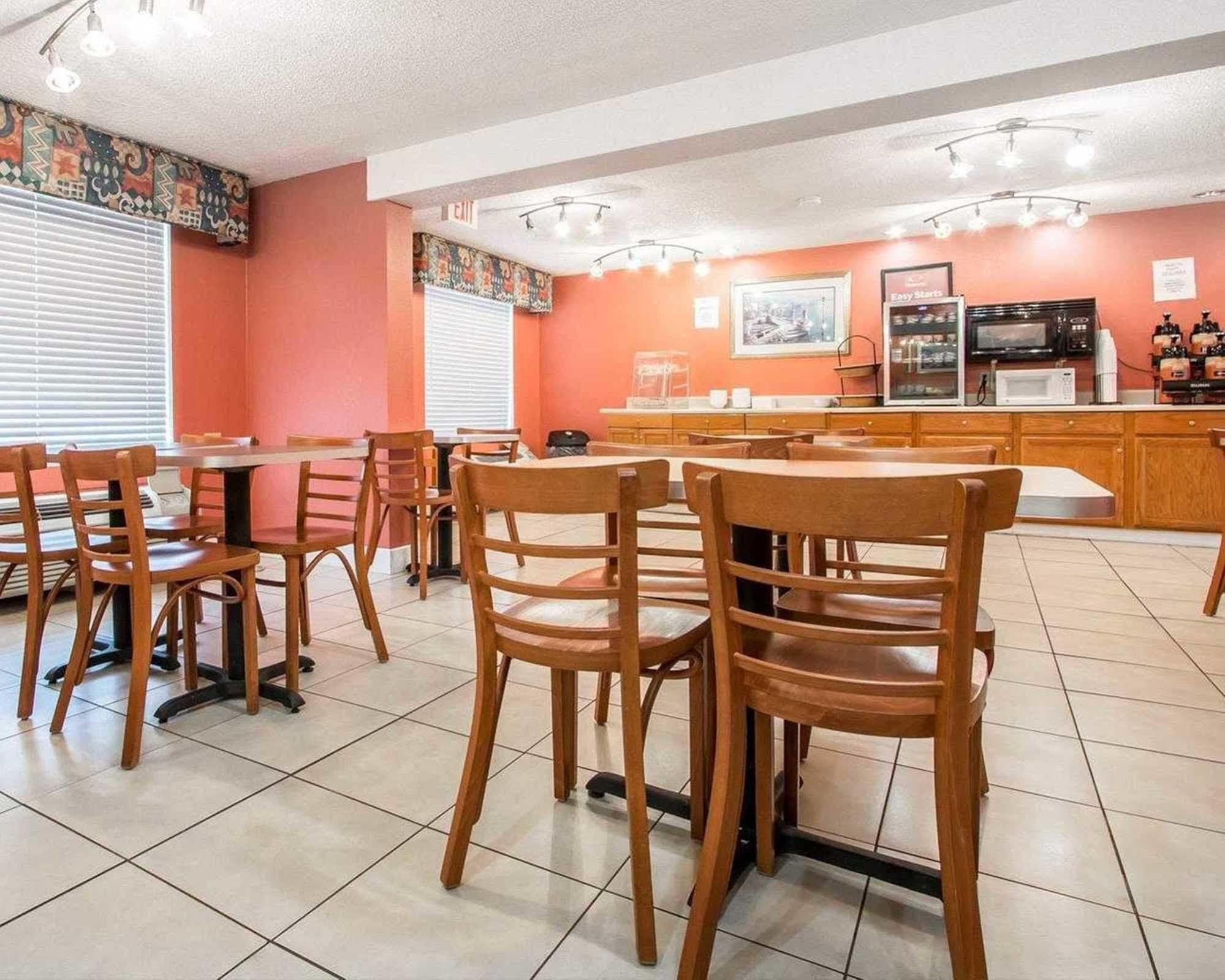 Econo Lodge Pooler - Savannah I-95 Extérieur photo